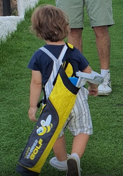 Figura 1. Paciente al inicio del estudio, con tortícolis lateral izquierda.